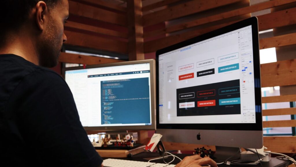 Illustratorをeラーニングで学ぶメリットとデメリット