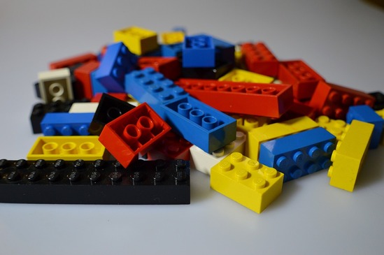 レゴブロックを組み立てられるCADソフトで多様なデザインをしよう